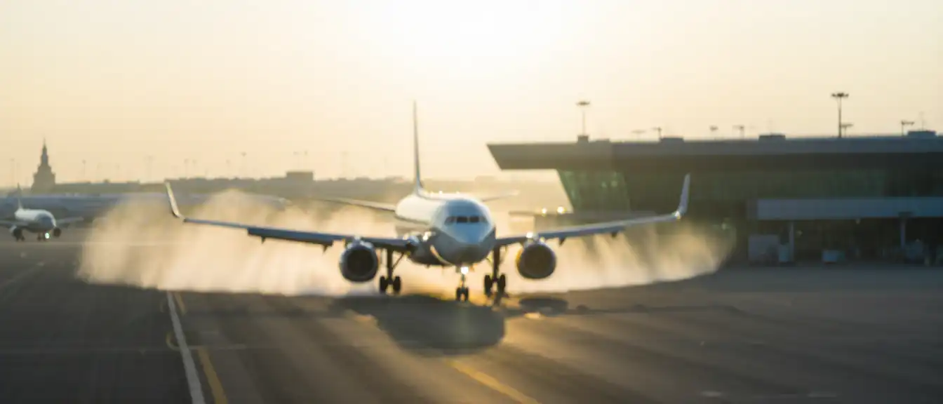 Воздушный коридор открыт: московские аэропорты вернулись к штатному режиму работы