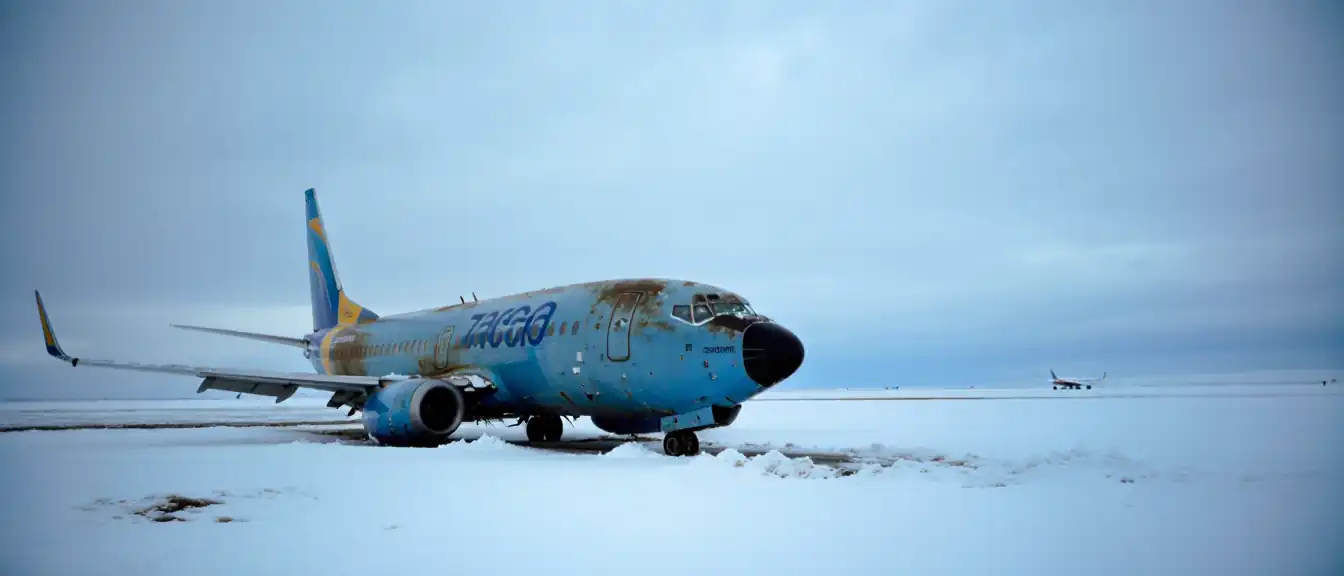 Инцидент в Норильске: грузовой Boeing 737 авиакомпании S7 выкатился за пределы полосы