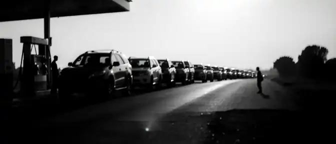 Топливный голод в Омской области официально объявлен от साथ: ограничения на АЗС сняты