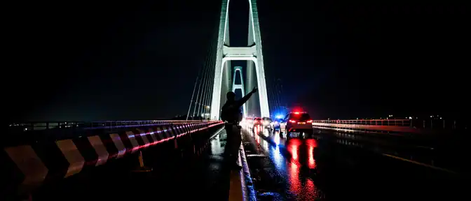 Ночная тревога: Крымский мост снова оказался на замке
